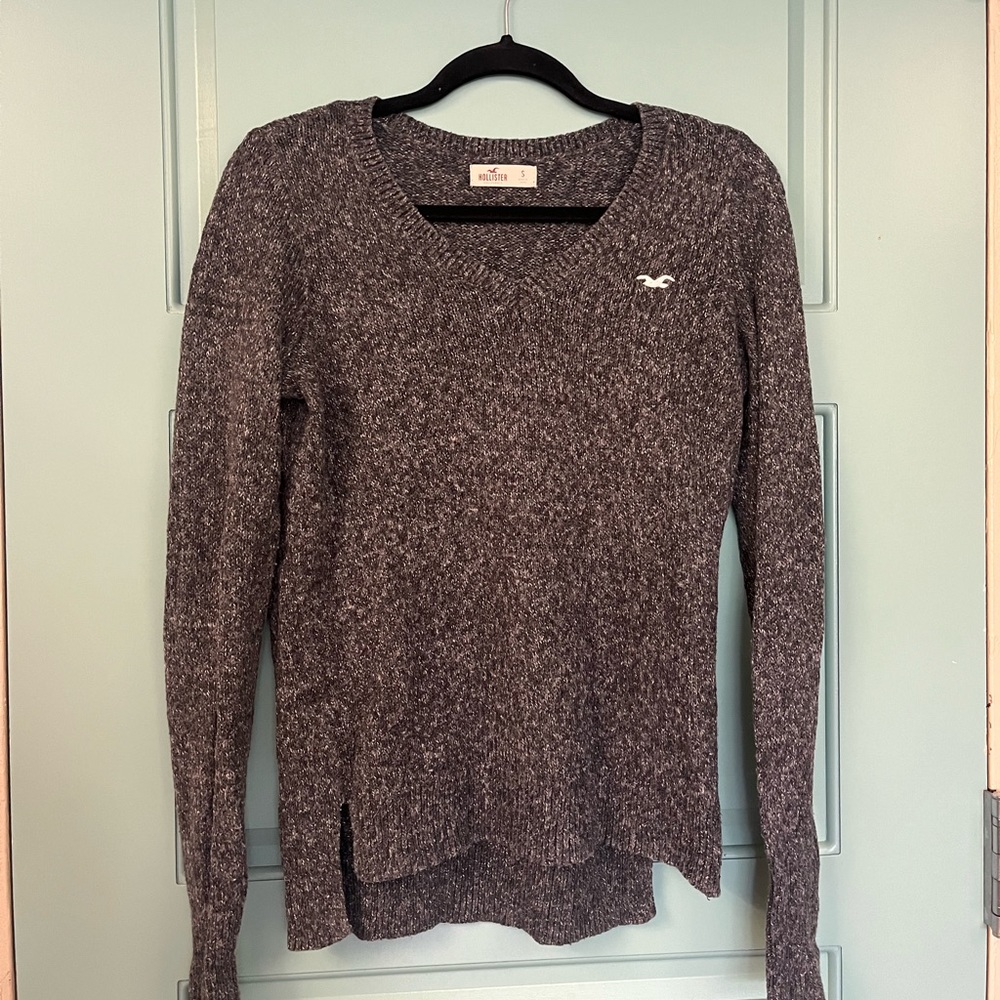 Hollister grey sweater